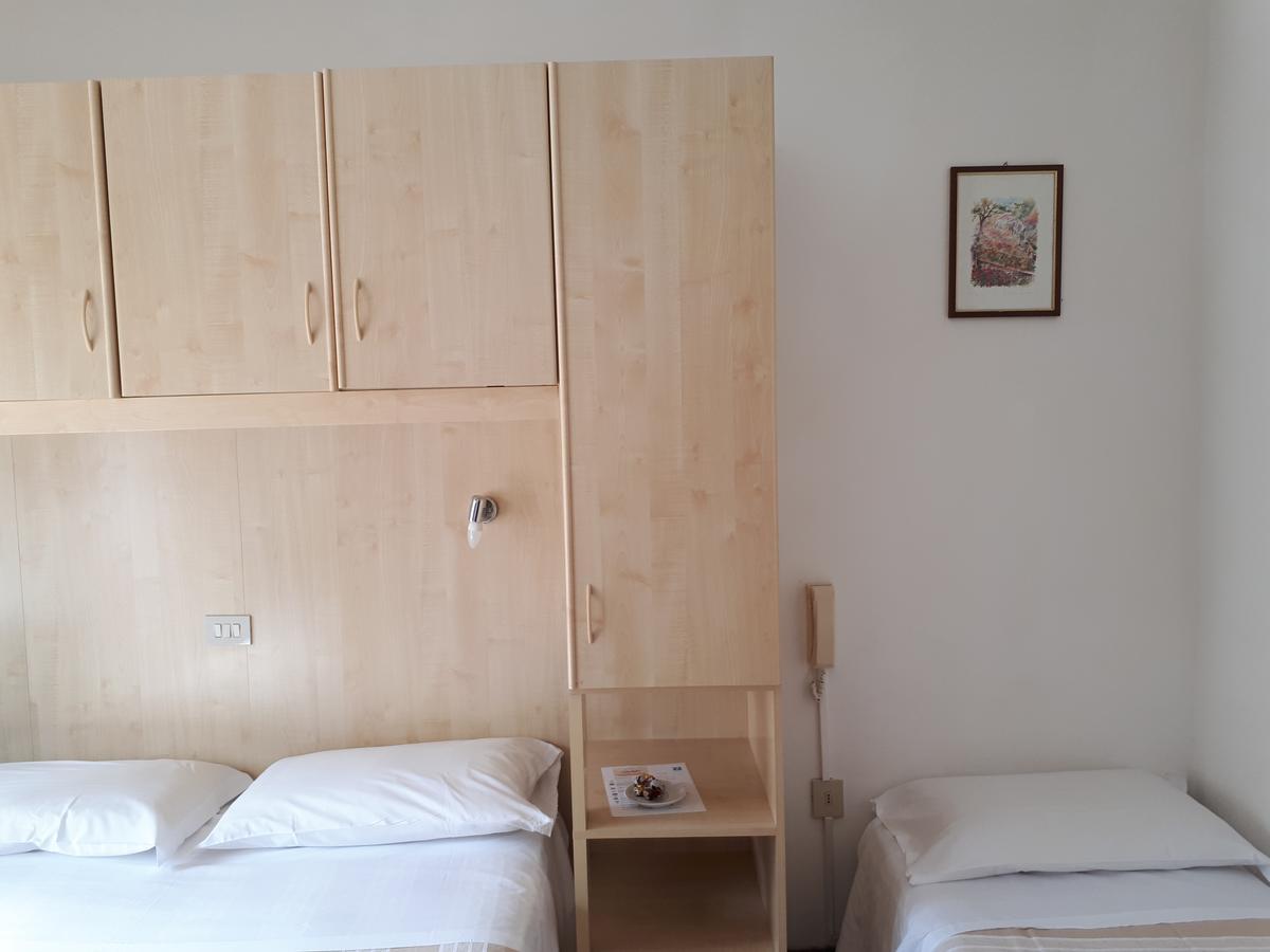 Hotel Villa Dina Τζεσόλο Λίντο Εξωτερικό φωτογραφία