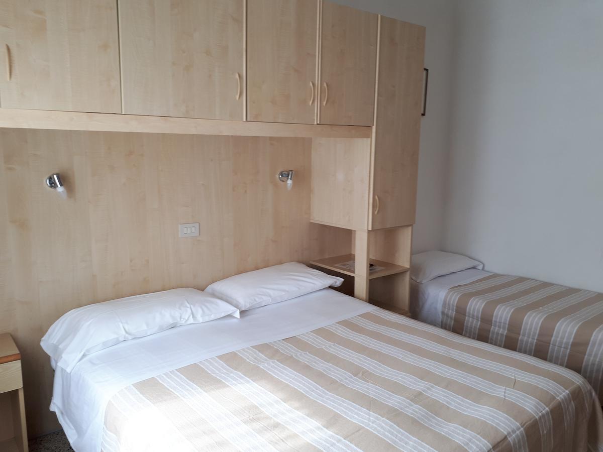 Hotel Villa Dina Τζεσόλο Λίντο Εξωτερικό φωτογραφία