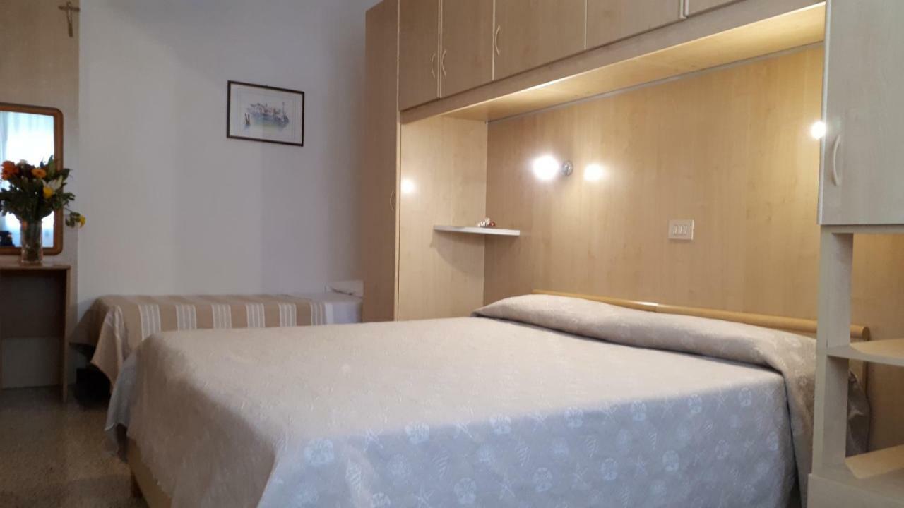 Hotel Villa Dina Τζεσόλο Λίντο Εξωτερικό φωτογραφία