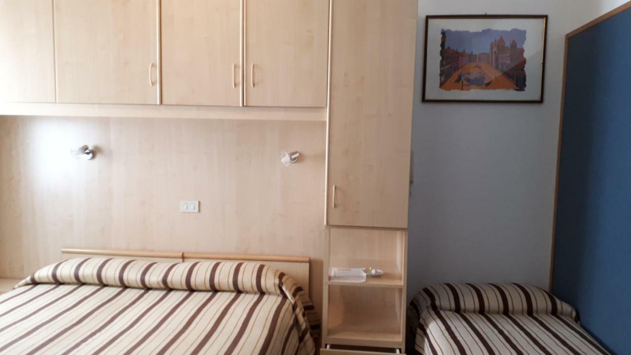 Hotel Villa Dina Τζεσόλο Λίντο Εξωτερικό φωτογραφία