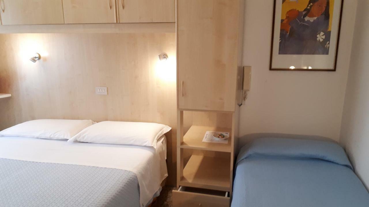 Hotel Villa Dina Τζεσόλο Λίντο Εξωτερικό φωτογραφία