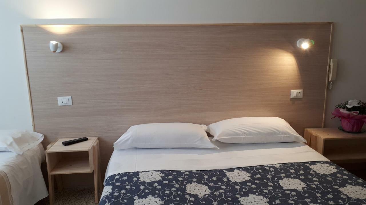 Hotel Villa Dina Τζεσόλο Λίντο Εξωτερικό φωτογραφία